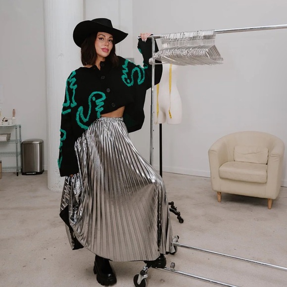 Dressed in LALA Dresses & Skirts - NEW Lala Metallic Pleated Midi Skirt in Sterling Silver